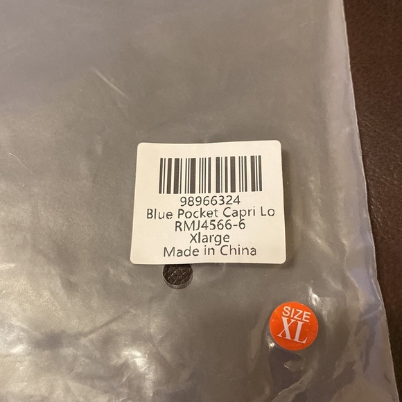 BRAND NEW - Romantichut | Blue Pocket Capri Lounge Pants - Women size XL - Picture 5 of 6